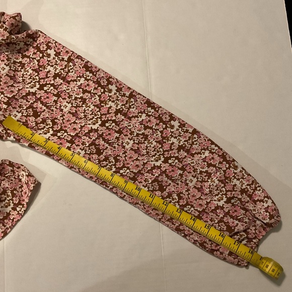 Altar'd State Tie-Front Crop Top Long Sleeve Floral Print - Picture 5 of 8